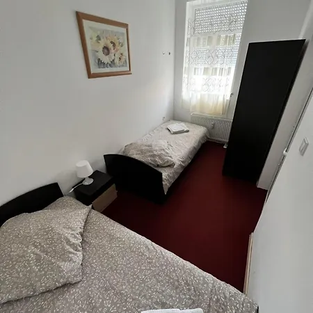 18a Apartment *